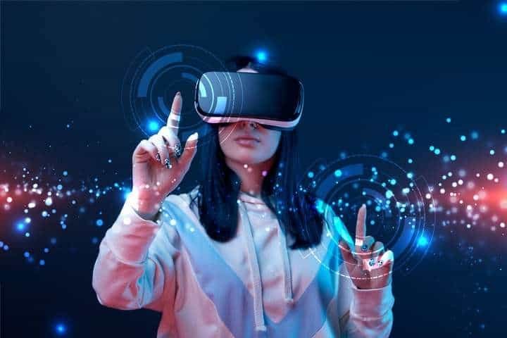 Featured image for How Virtual Reality Is Transforming the Entertainment Industry
